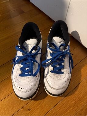 Jordan Kids White and Blue Low-Top Sneakers